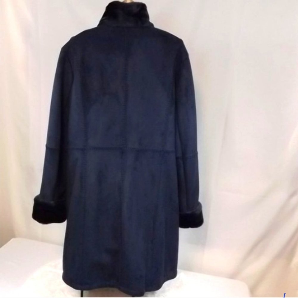 Monterey Bay Navy Blue Faux Suede and Fur Coat, Size M - Picture 3 of 8